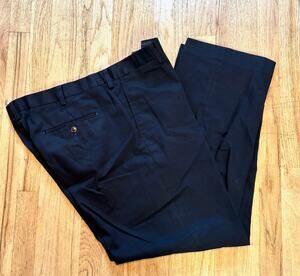 Men’s Eddie Bauer Khaki Chino Pants. Classic Fit, Size 34 x 34